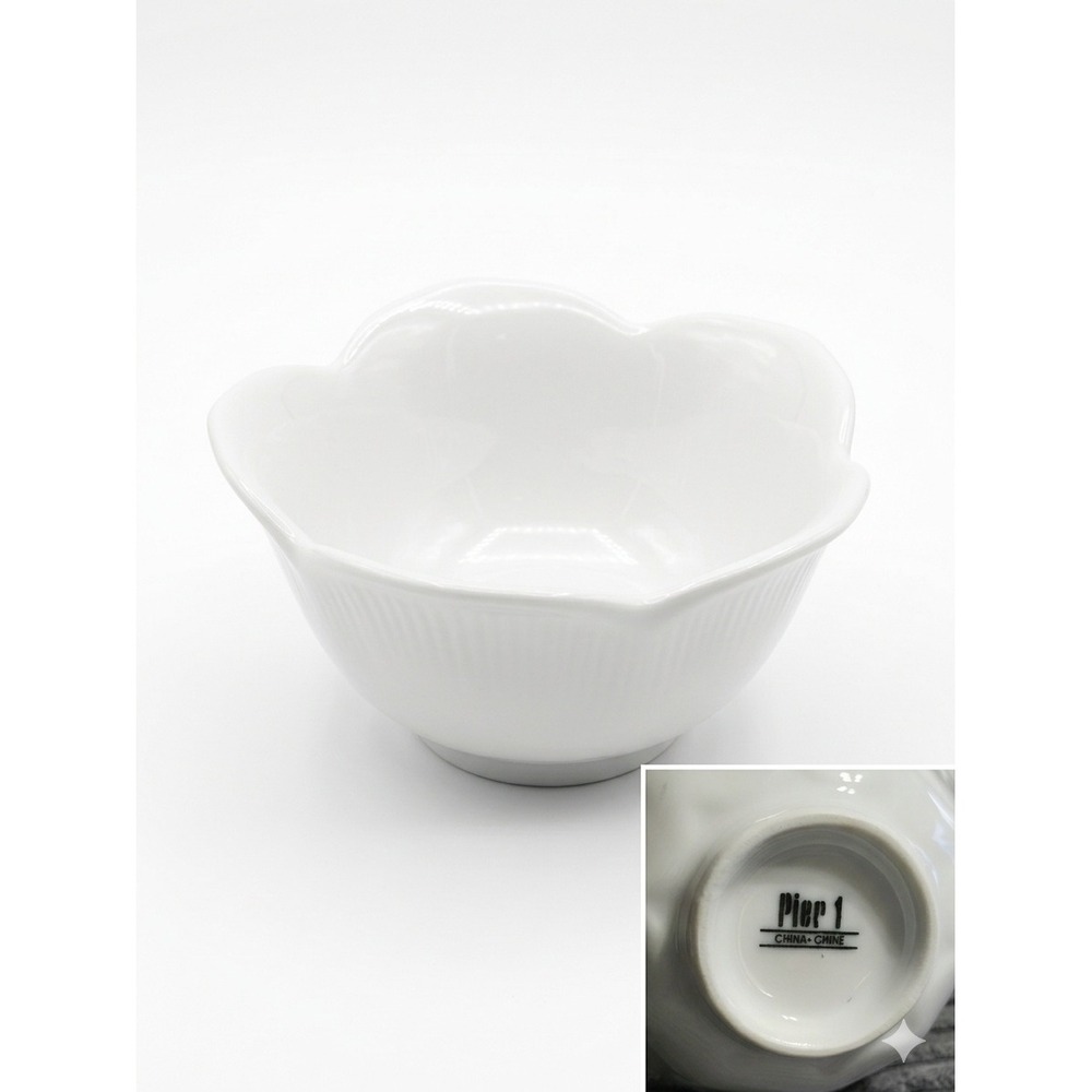 Pier 1 White Porcelain Flower Scalloped Dipping Bowl Sauce Dish Trinket Tray